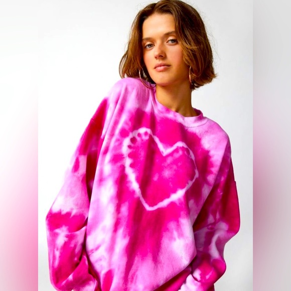 Urban Outfitters Tops - URBAN OUTFITTERS tie dyed heart sweatshirt.